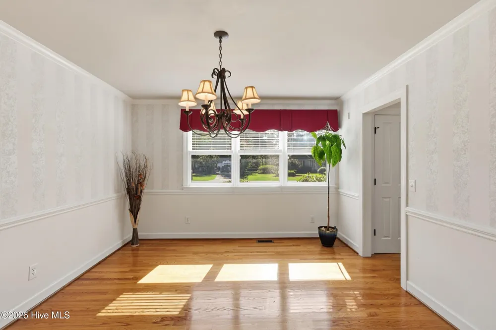 102 Bishop Drive Winterville, NC 28590