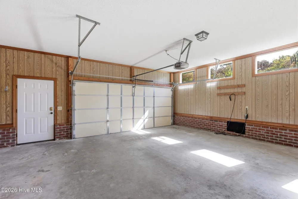 102 Bishop Drive Winterville, NC 28590