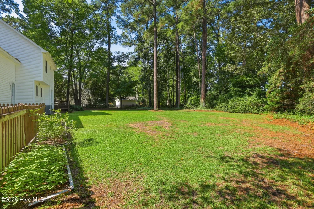 102 Bishop Drive Winterville, NC 28590
