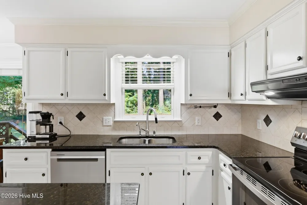 102 Bishop Drive Winterville, NC 28590