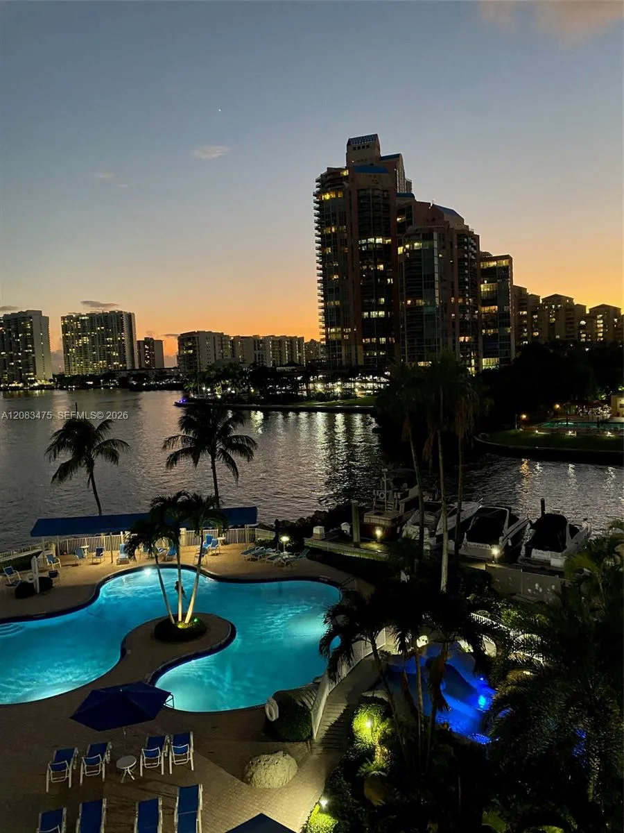 3530 Mystic Pointe Dr #3003 Aventura, FL 33180