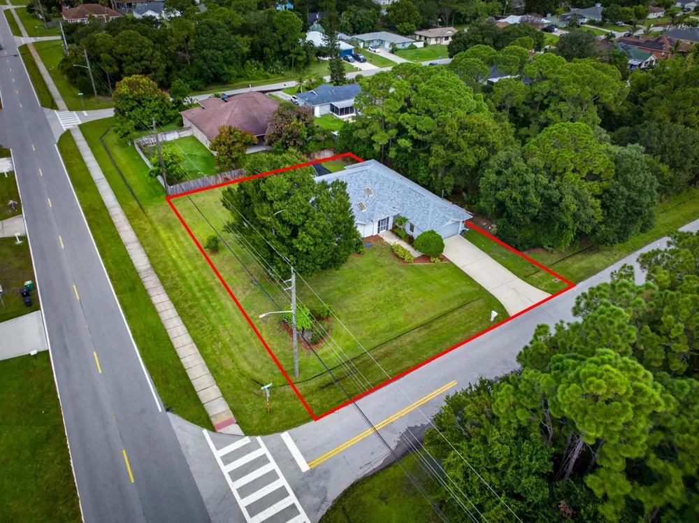 1792 SW COCHRAN STREET Port St. Lucie, FL 34953
