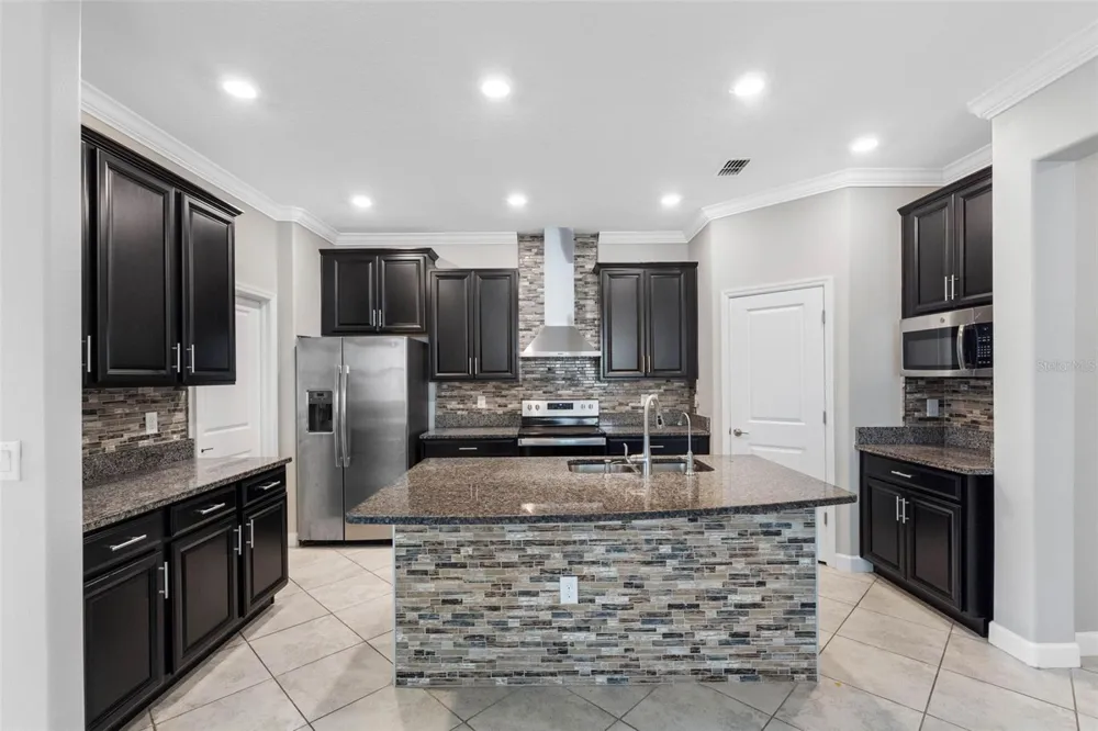 9730 IVORY DRIVE Ruskin, FL 33573