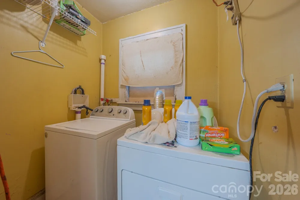 24 Timothy Street Asheville, NC 28801