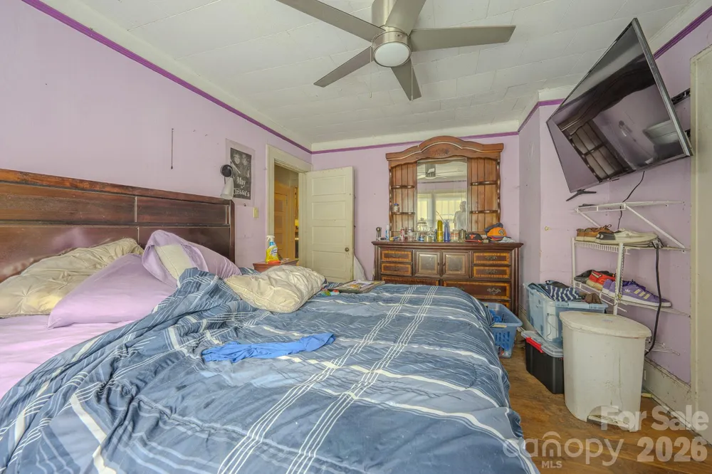 24 Timothy Street Asheville, NC 28801