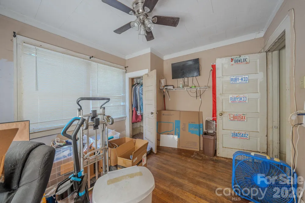 24 Timothy Street Asheville, NC 28801