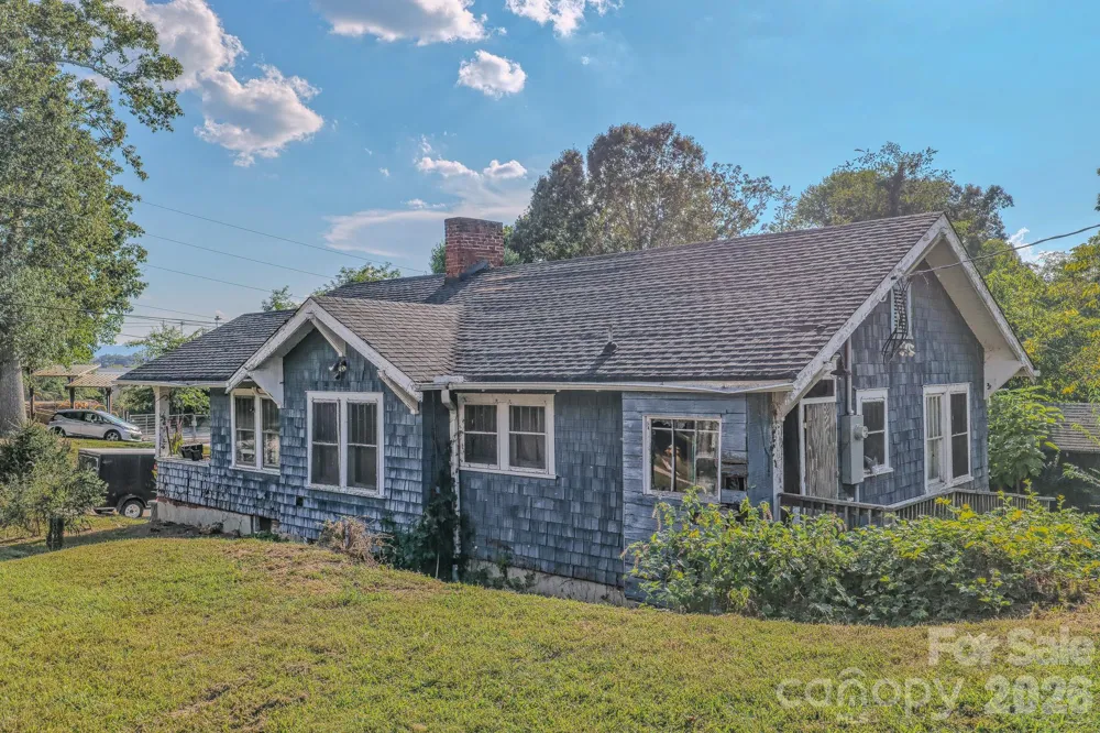 24 Timothy Street Asheville, NC 28801