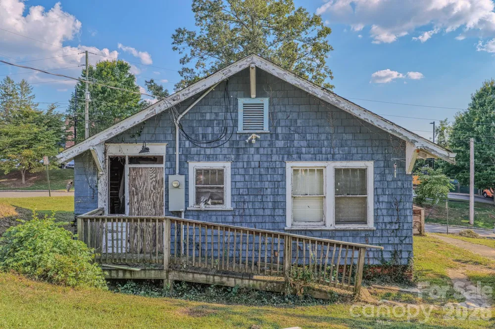 24 Timothy Street Asheville, NC 28801