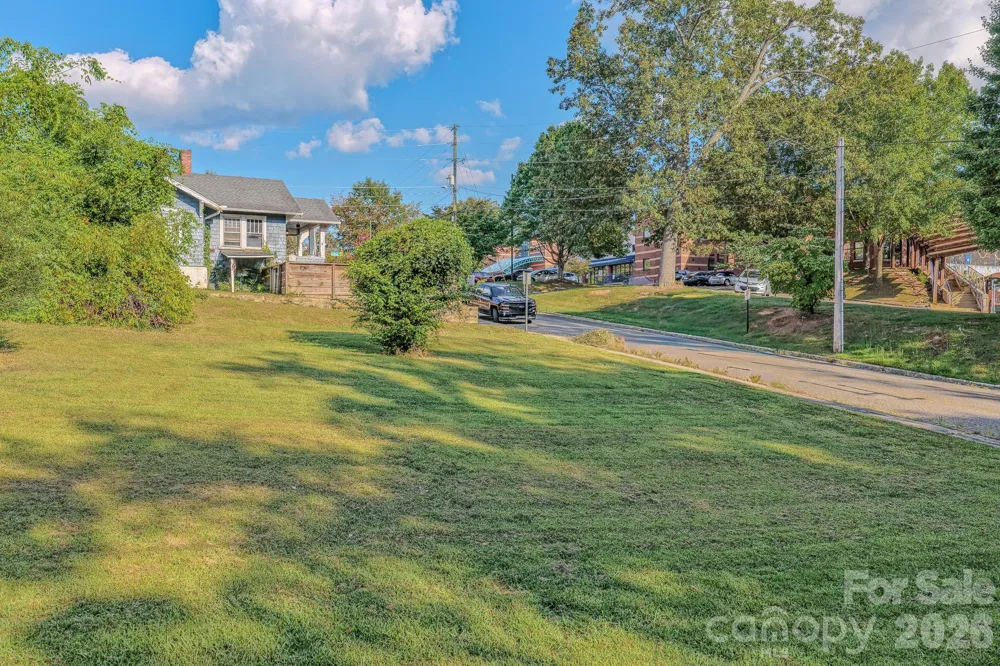 24 Timothy Street Asheville, NC 28801