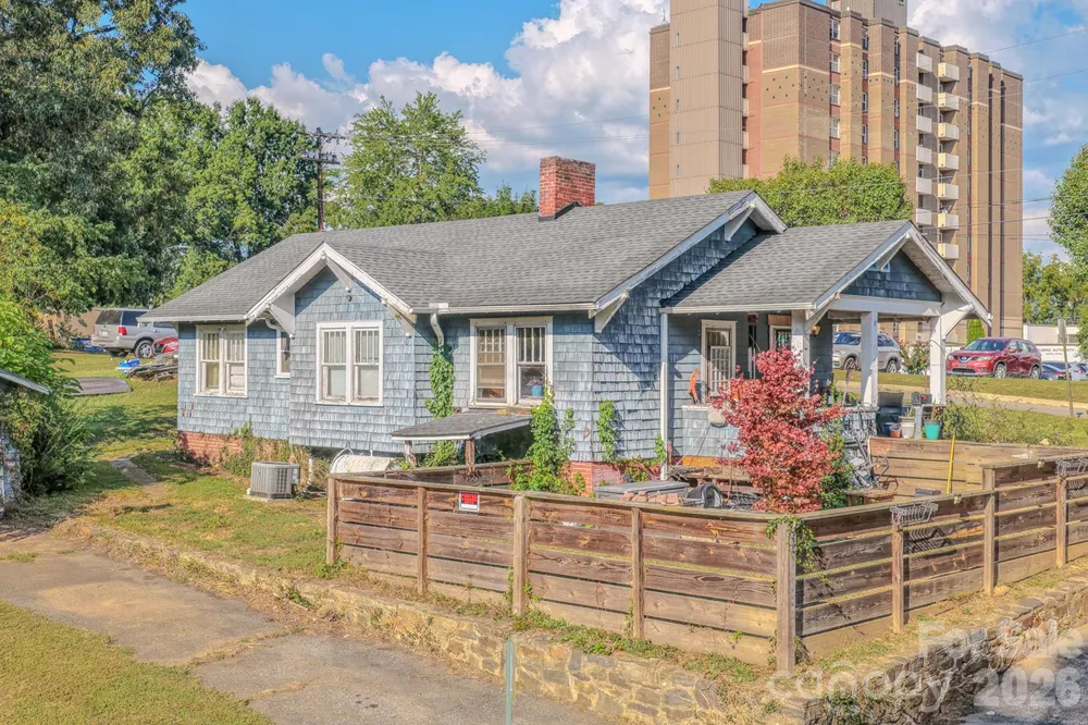 24 Timothy Street Asheville, NC 28801