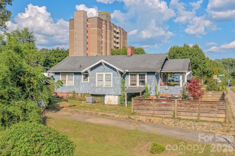 24 Timothy Street Asheville, NC 28801