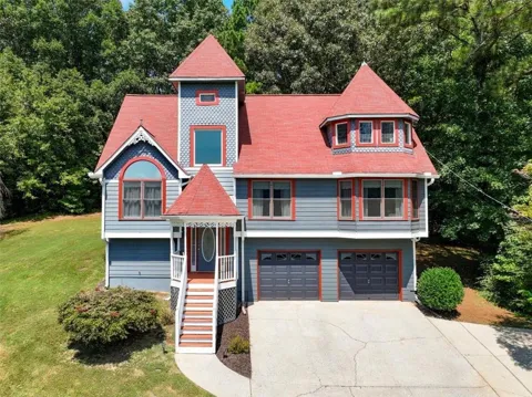 51 Chantilly Way