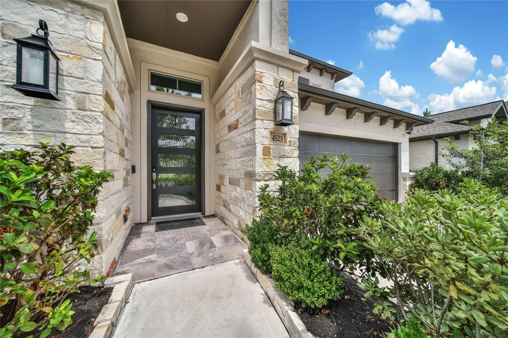 4525 Woodland Bend Court Spring, TX 77386