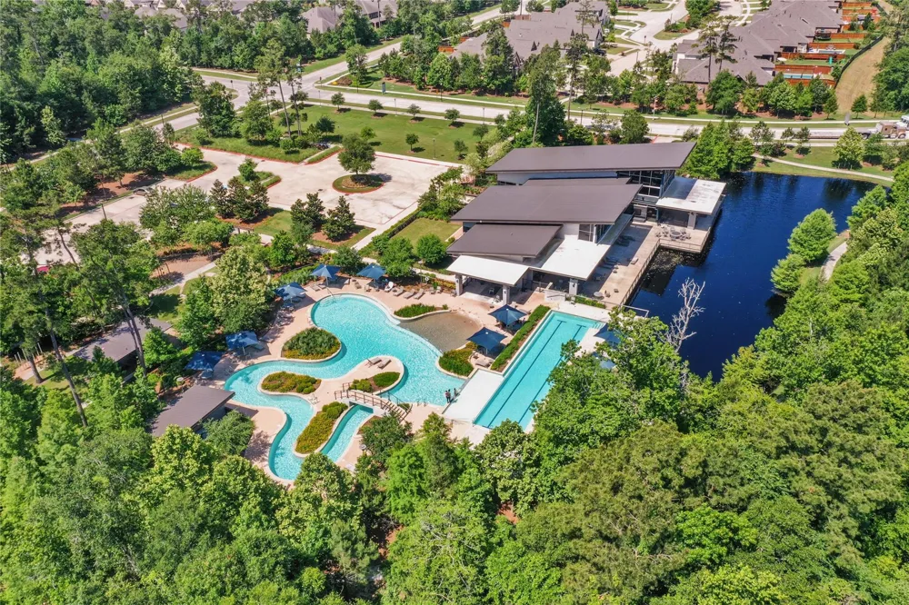 4525 Woodland Bend Court Spring, TX 77386