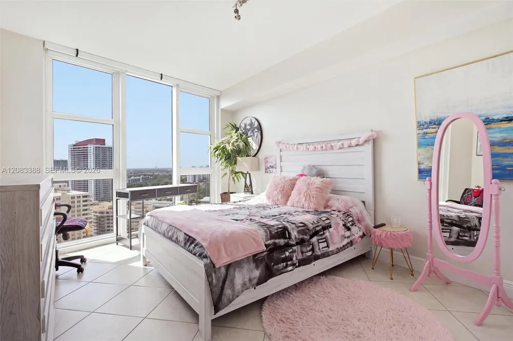 1850 S Ocean Dr #2305 Hallandale Beach, FL 33009
