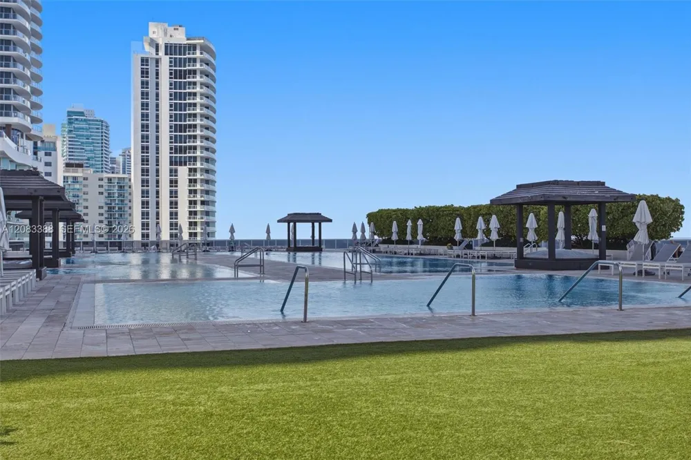 1850 S Ocean Dr #2305 Hallandale Beach, FL 33009