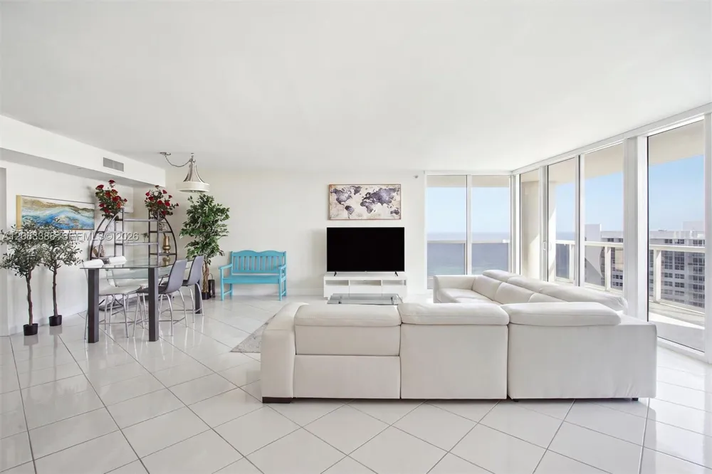 1850 S Ocean Dr #2305 Hallandale Beach, FL 33009