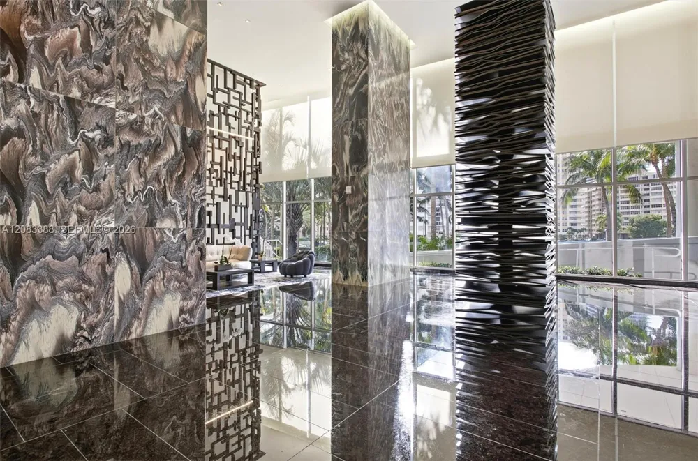 1850 S Ocean Dr #2305 Hallandale Beach, FL 33009