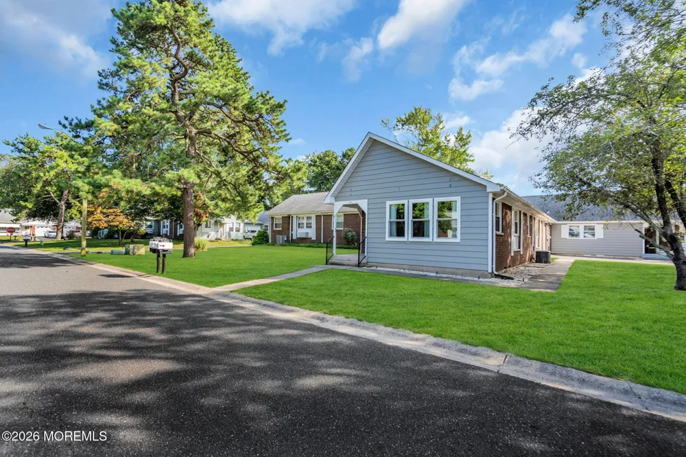 1 Hale Lane Whiting, NJ 08759