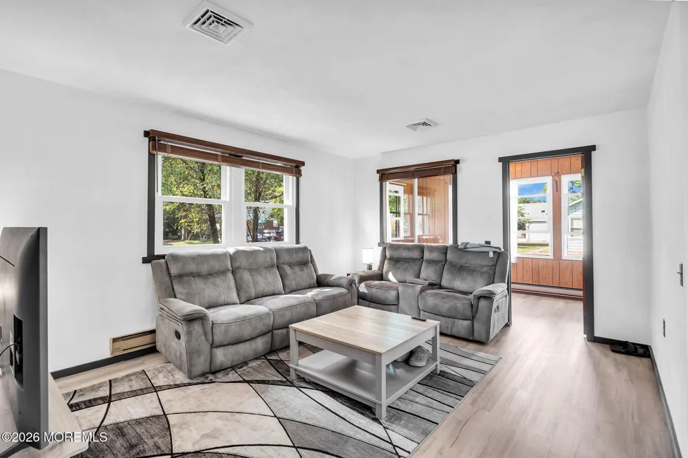 1 Hale Lane Whiting, NJ 08759