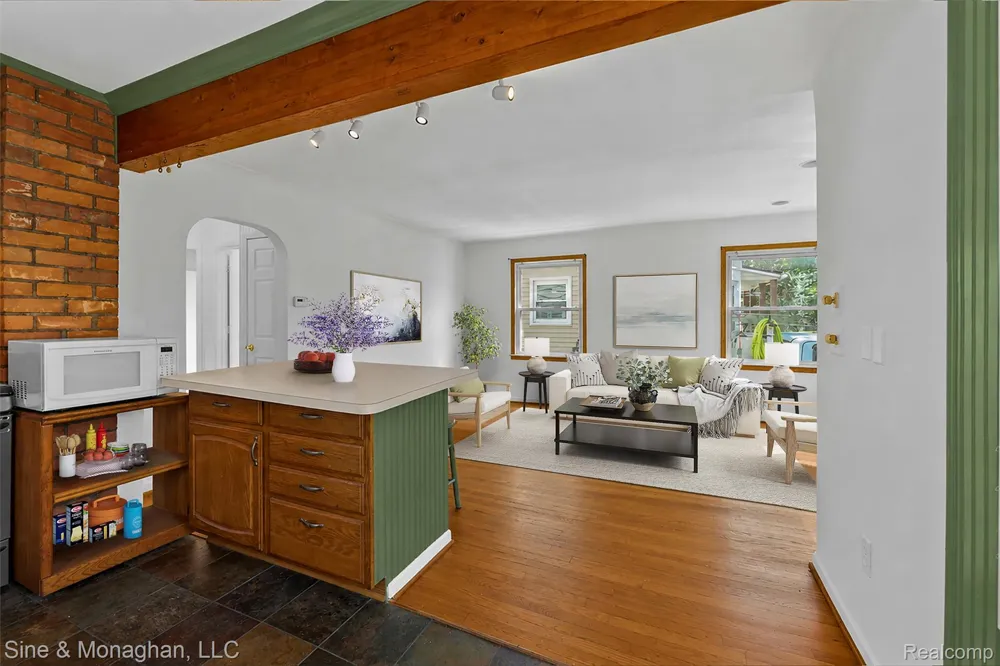 727 Wordsworth Street Ferndale City, MI 48220