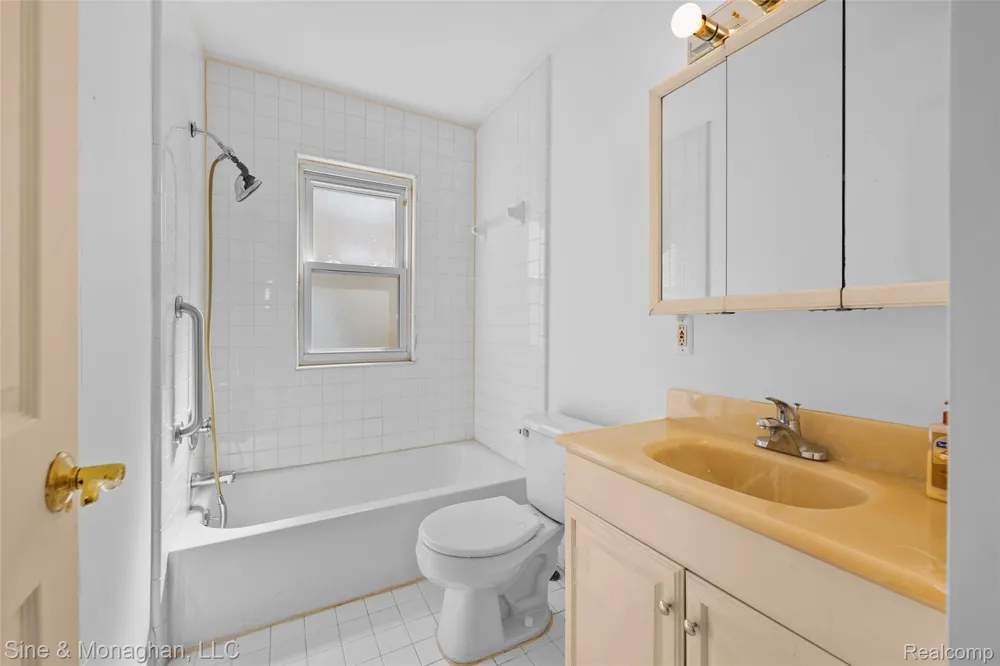 727 Wordsworth Street Ferndale City, MI 48220