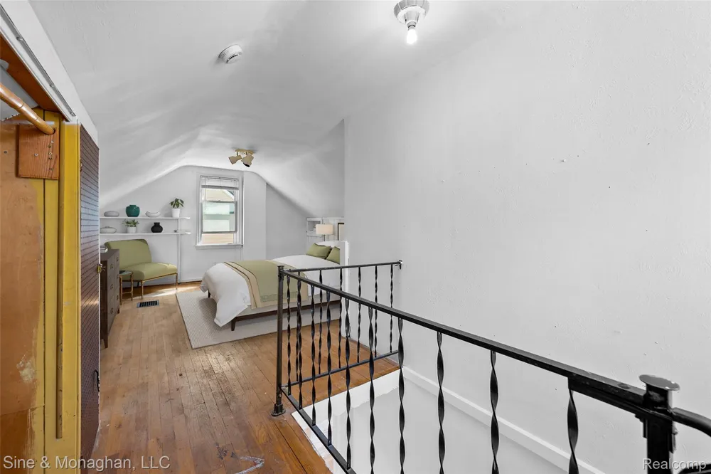 727 Wordsworth Street Ferndale City, MI 48220