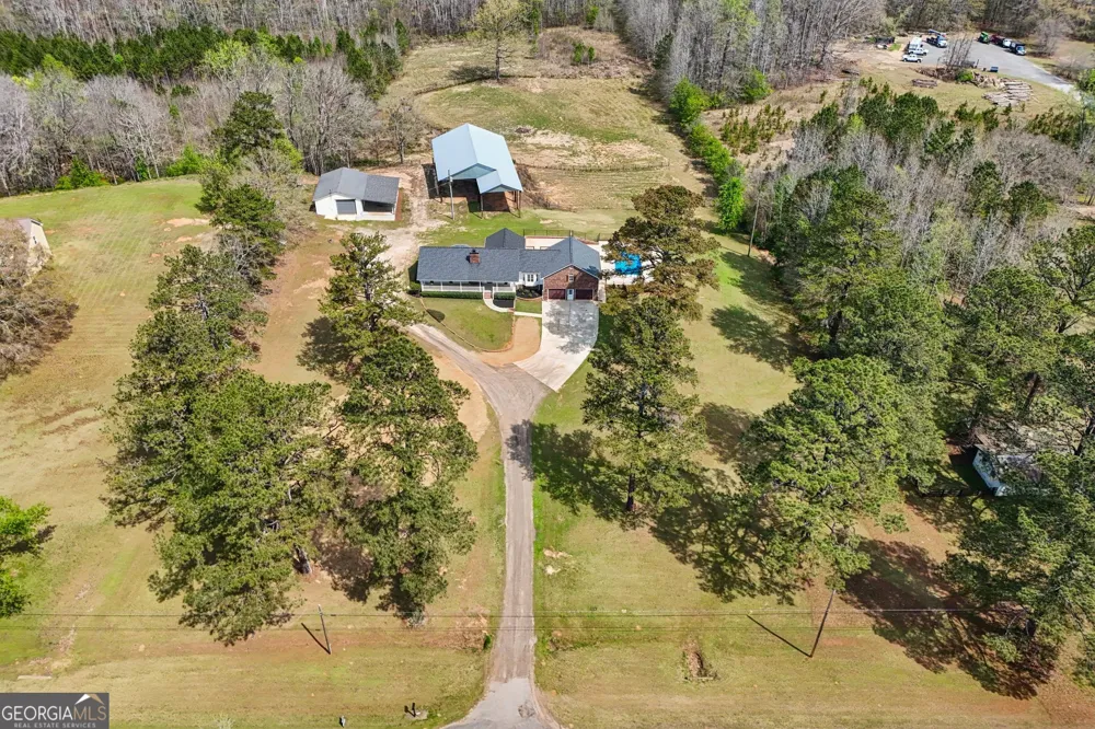9902 Highway 16 Senoia, GA 30276