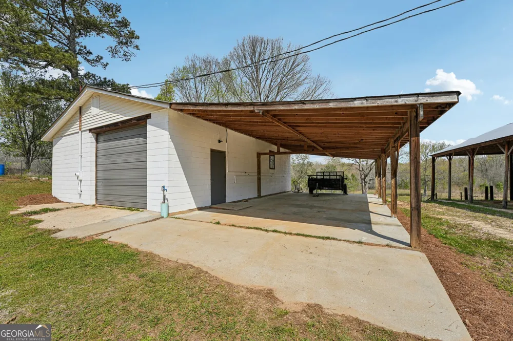 9902 Highway 16 Senoia, GA 30276