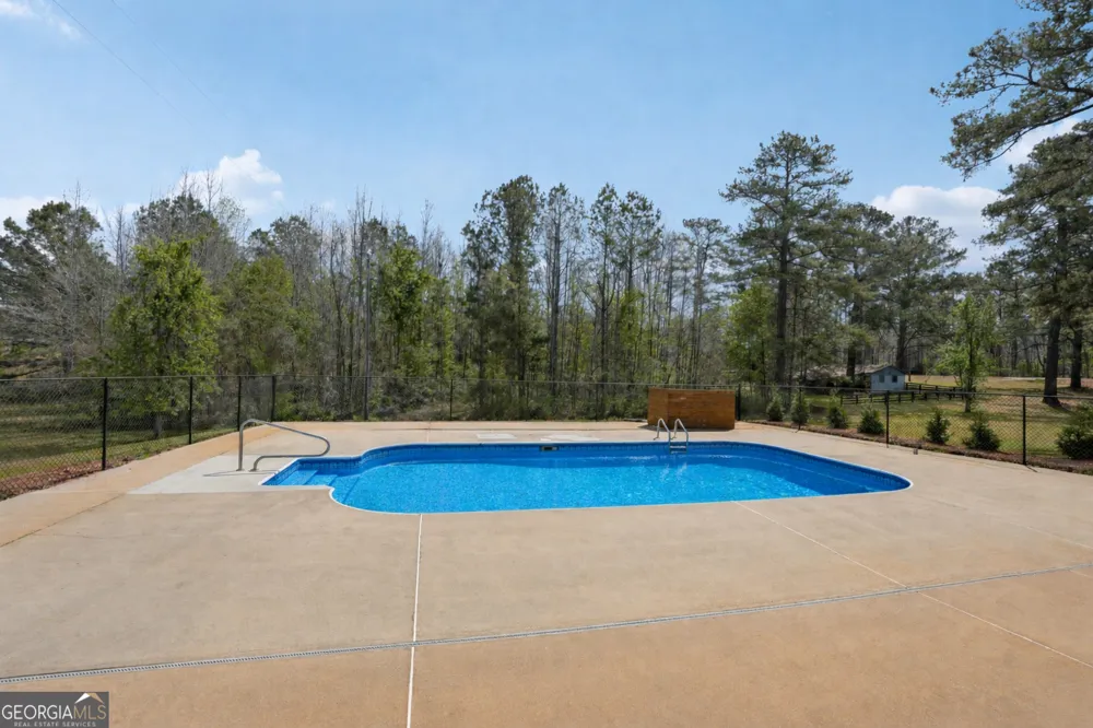 9902 Highway 16 Senoia, GA 30276