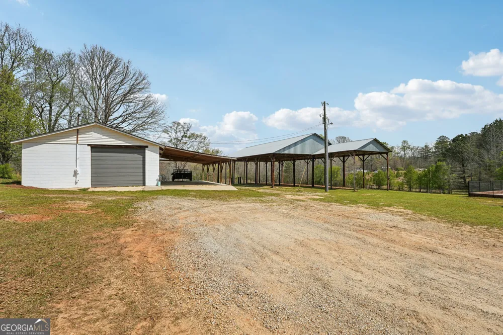 9902 Highway 16 Senoia, GA 30276
