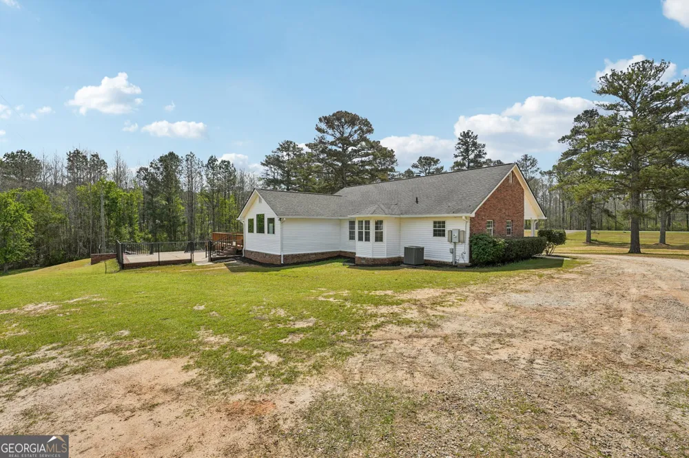 9902 Highway 16 Senoia, GA 30276
