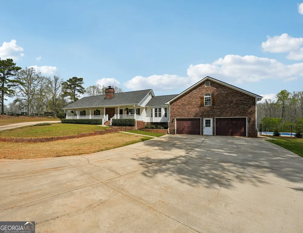 9902 Highway 16 Senoia, GA 30276