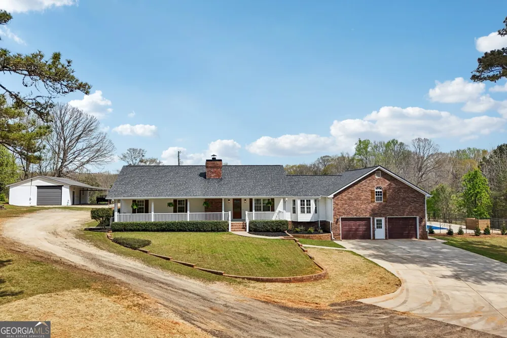 9902 Highway 16 Senoia, GA 30276
