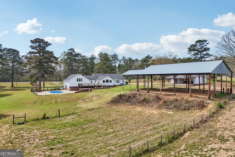 9902 Highway 16 Senoia, GA 30276
