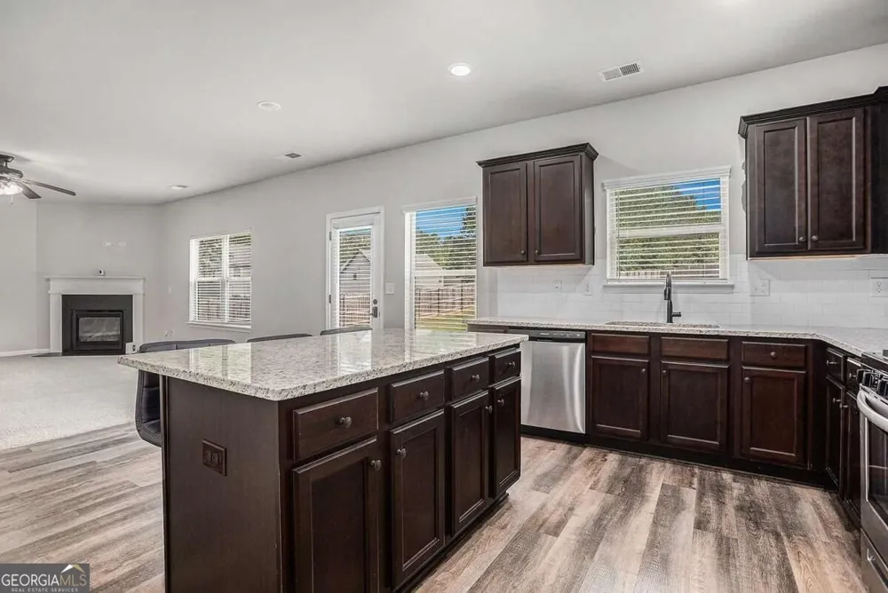 195 Enon Mill LN Atlanta, GA 30331