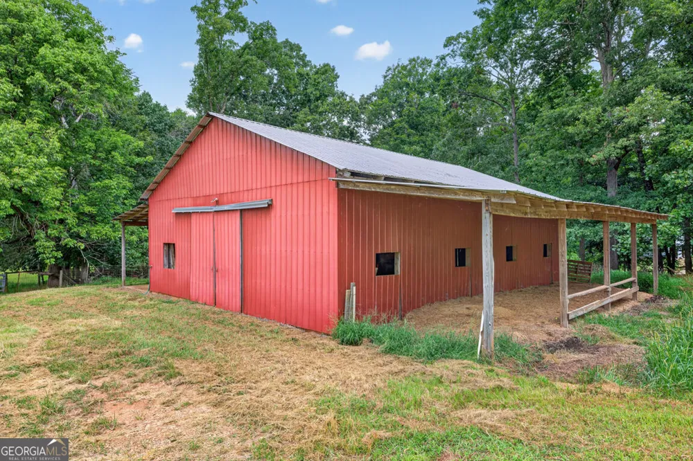 1656 Mitchell RD Maysville, GA 30558