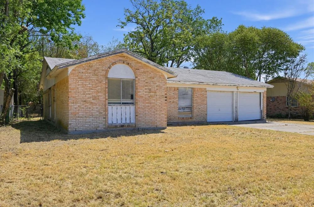 4604 Navajo Trail Balch Springs, TX 75180