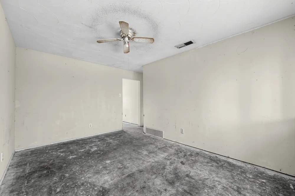 4604 Navajo Trail Balch Springs, TX 75180