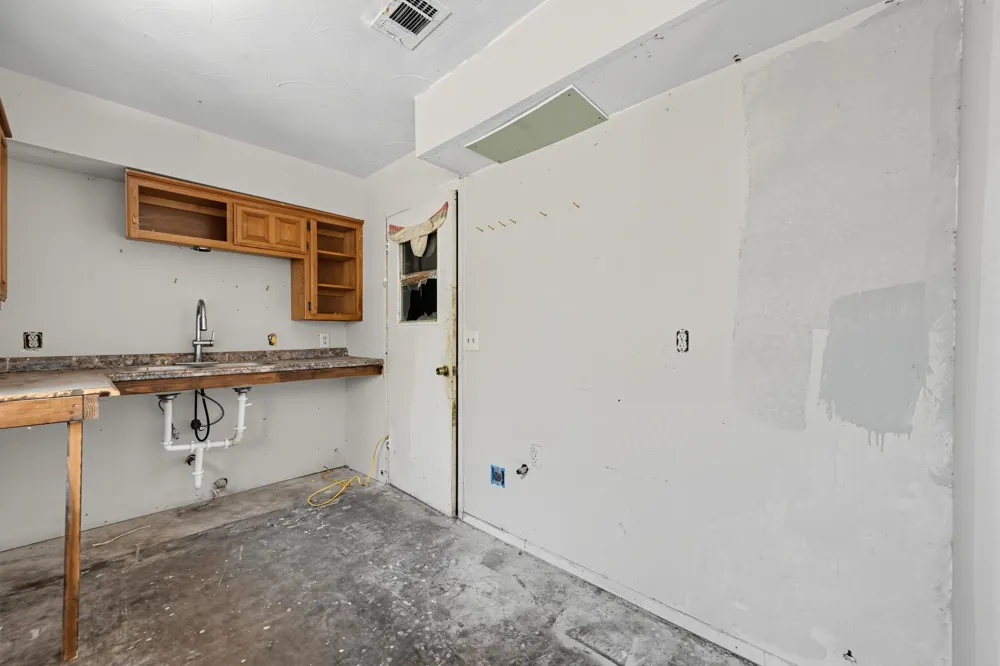 4604 Navajo Trail Balch Springs, TX 75180