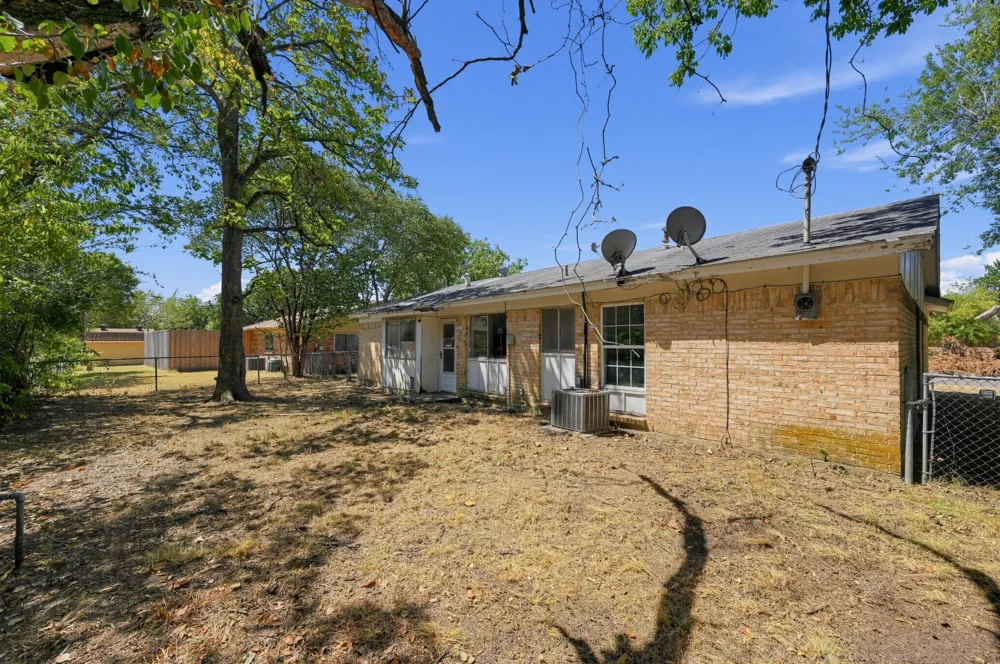 4604 Navajo Trail Balch Springs, TX 75180