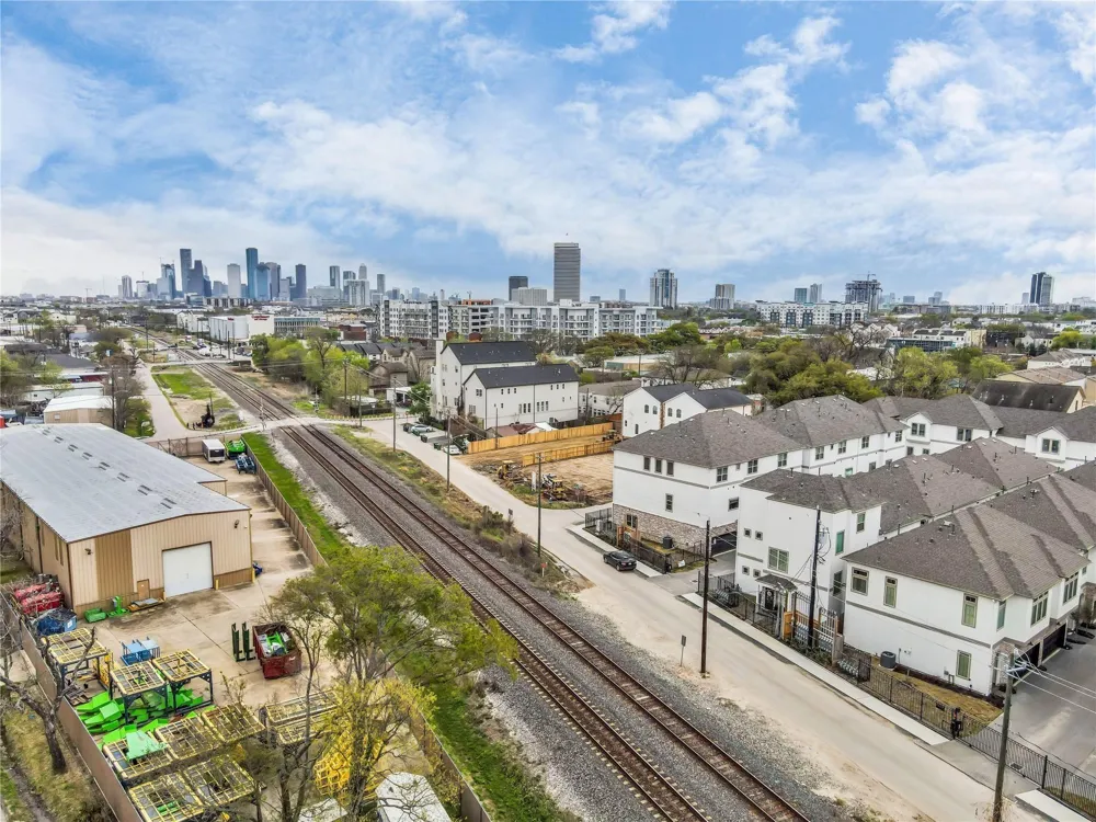 5228 Maxie Street #B Houston, TX 77007