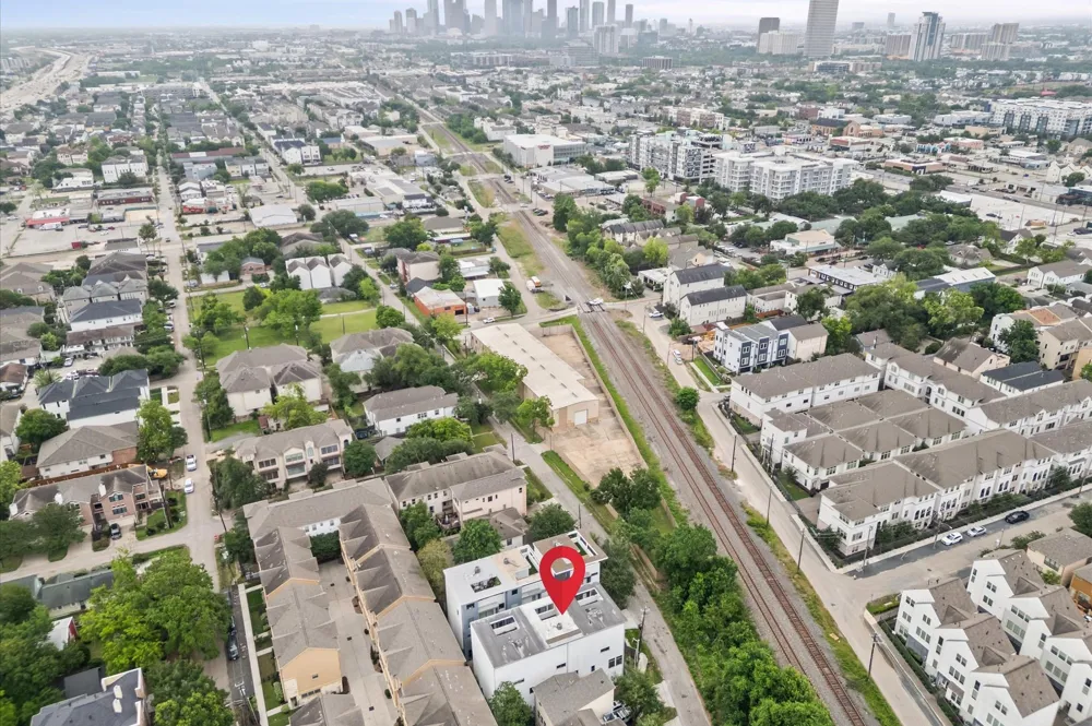5228 Maxie Street #B Houston, TX 77007