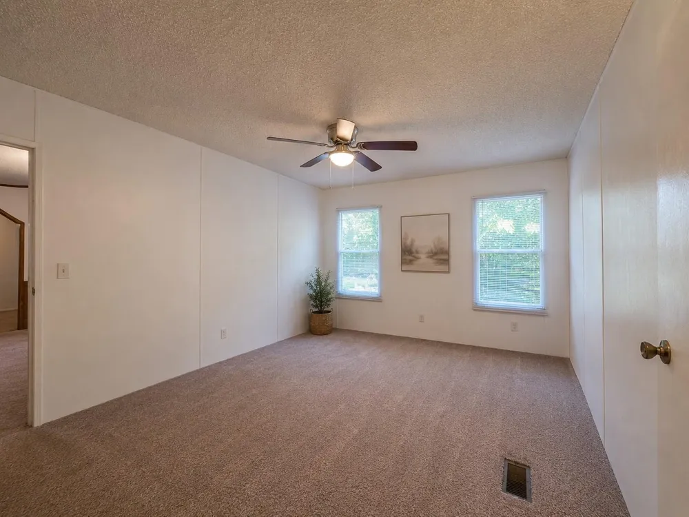 344 Holmes Road Onalaska, TX 77360