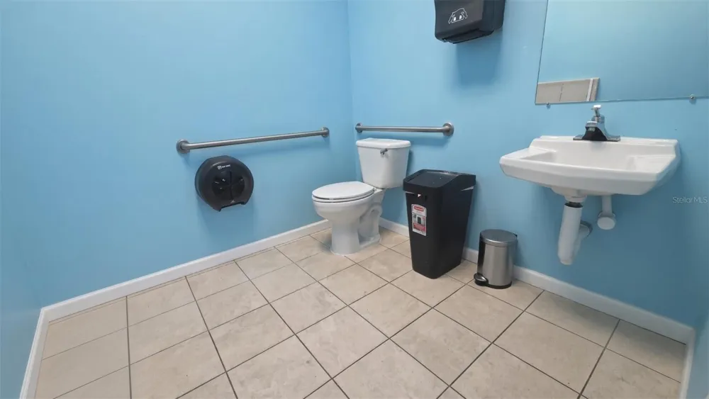 1901 S JOHN YOUNG PARKWAY #104 Kissimmee, FL 34741