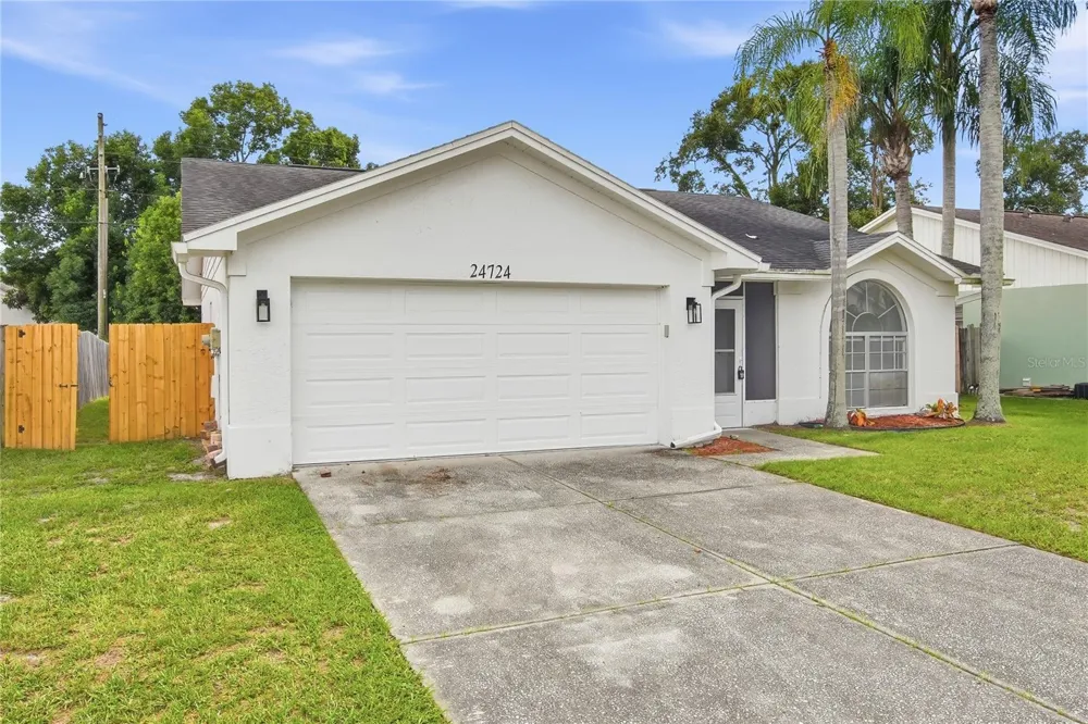 24724 SILVERSMITH DRIVE Lutz, FL 33559