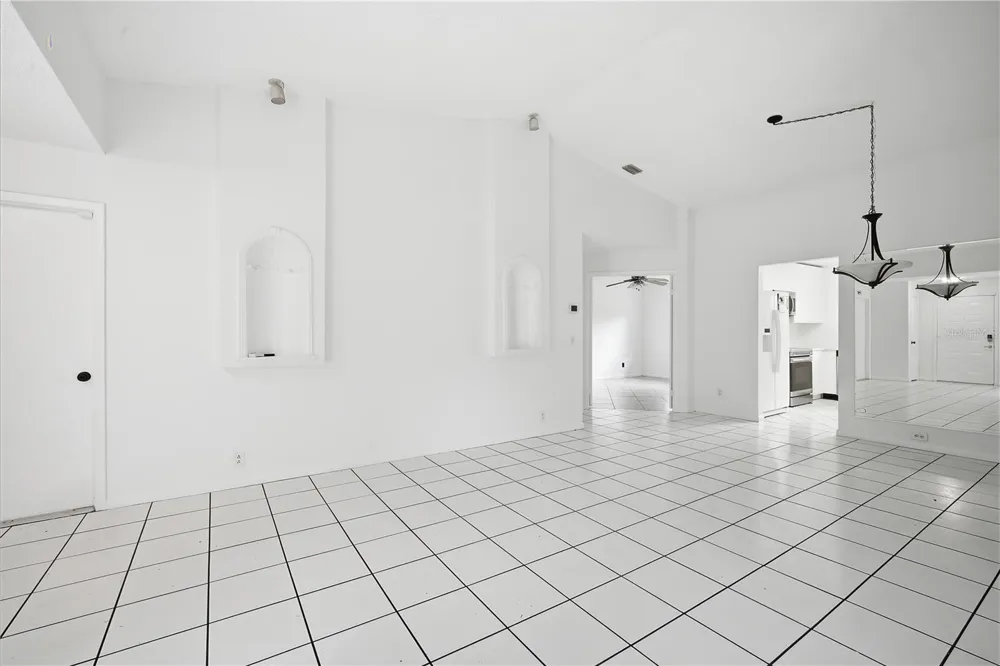 24724 SILVERSMITH DRIVE Lutz, FL 33559