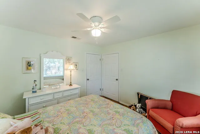 1618 NEW BOND ST San Antonio, TX 78231
