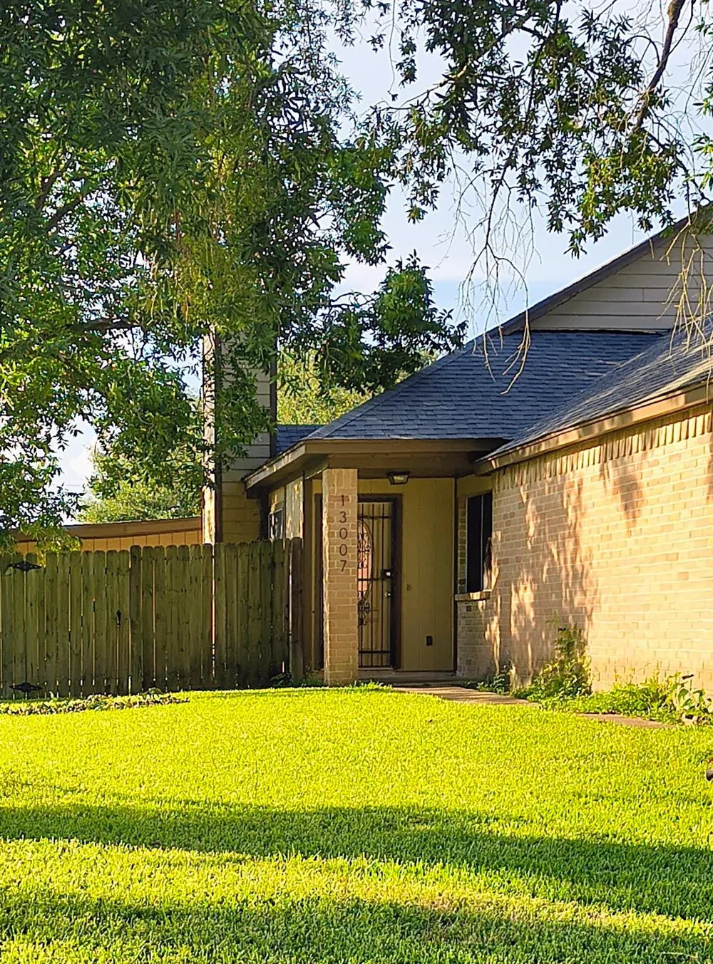 13007 Abalone Way Houston, TX 77044