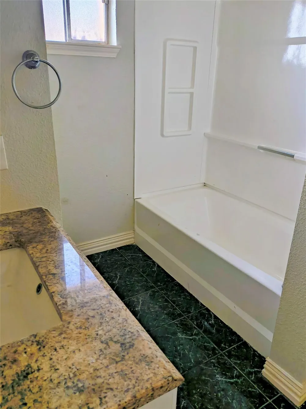 13007 Abalone Way Houston, TX 77044